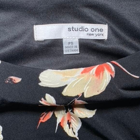 Studio One New York - NWT - Black Floral Dress - Size Small Petite - Picture 9 of 15